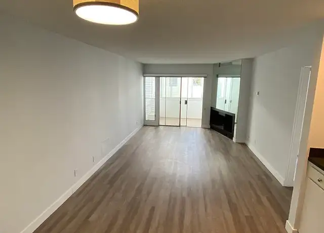 Photo of 938 3rd St, Santa Monica, CA 90403