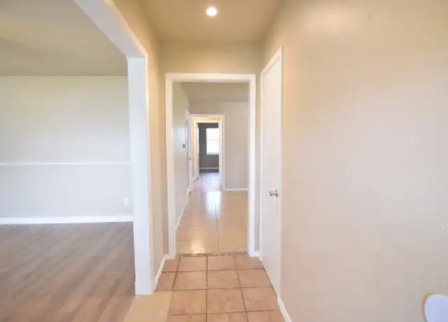 Property at 807 Haynes Dr, Killeen, TX, 76543, 4 beds, 2 baths, [object Object]