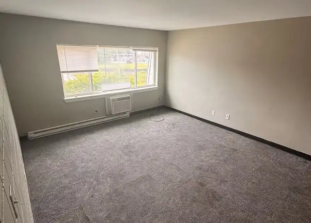Property at 204 Middlebury St Unit 301, Elkhart, IN, 46516, 1 bed, 1 bath, [object Object]