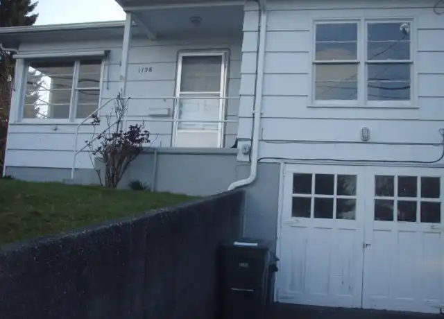 Property at 1124 Perry Ave Unit 1128, Bremerton, WA, 98310, 2 beds, 1 bath, [object Object]