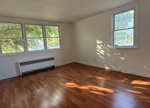 Property at 6951 Roosevelt Blvd Unit 1, Philadelphia, PA, 19149, 2 beds, 1 bath, [object Object]