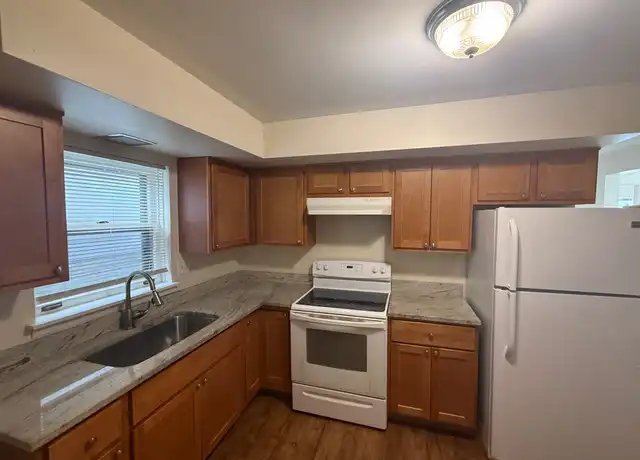 Property at 1246 S 57th Ave Unit 3, Cicero, IL, 60804, 2 beds, 1 bath, [object Object]