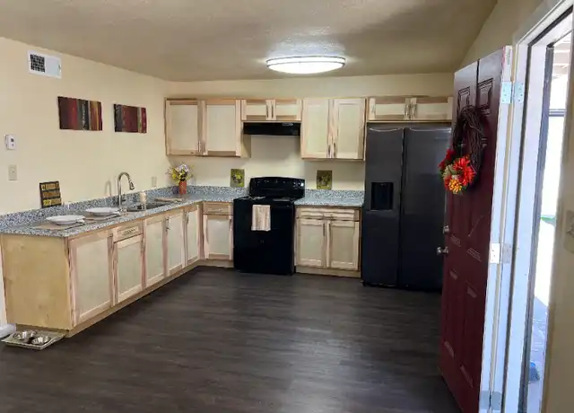 Property at 120 Delmar St Unit 202, San Antonio, TX, 78210, 2 beds, 1 bath, [object Object]