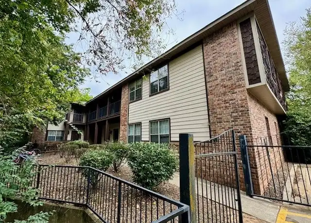 Property at 1355 Oakland Ave Unit 6, Fayetteville, AR, 72703, 2 beds, 2 baths, [object Object]