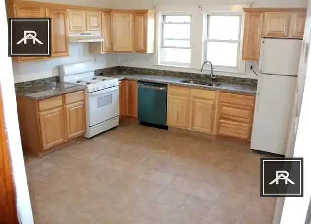 Property at 248 Pearl St Unit 2, Newton, MA, 02458, 3 beds, 2 baths, [object Object]