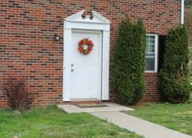Property at 3800 Marbleton Rd Unit 22, Johnson City, TN, 37601, 2 beds, 1.5 baths, [object Object]