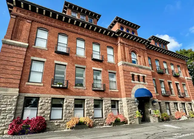 Property at 77 Van Dam St, Saratoga Springs, NY, 12866, 2 beds, 1 bath, [object Object]