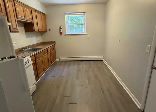 Property at 51 Bailey St Unit E-1, New Haven, CT, 06513, 1 bed, 1 bath, [object Object]