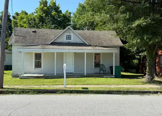 Property at 303 Chestnut Dr, High Point, NC, 27262, 2 beds, 1 bath, [object Object]