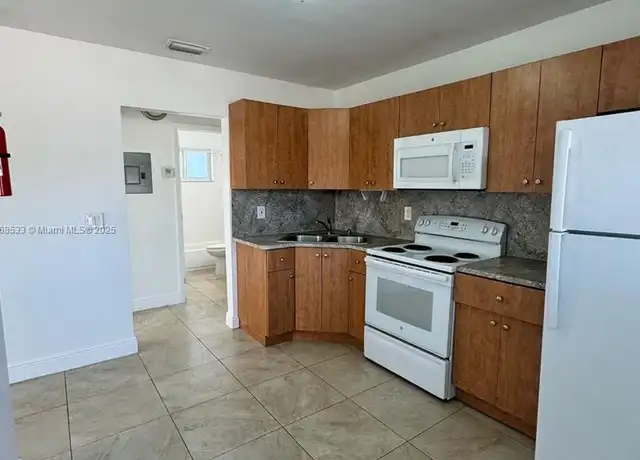 Property at 430 NW 47th Ave Unit 4, Miami, FL, 33126, 1 bed, 1 bath, [object Object]