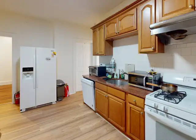 Property at 19 Newport St Unit 3B, Boston, MA, 02125, 1 bed, 1 bath, [object Object]