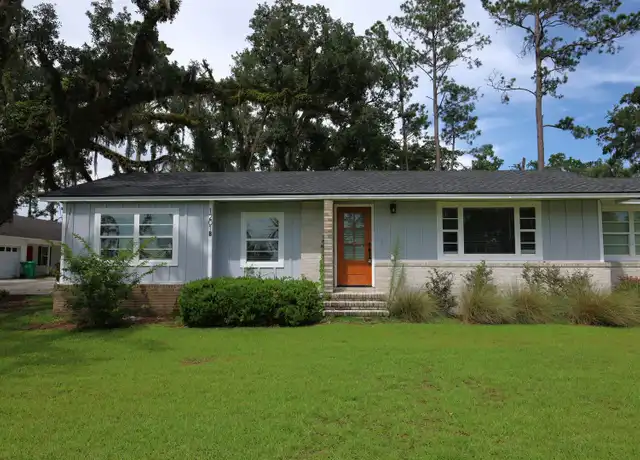 Property at 1201 N Oak St Unit B, Valdosta, GA, 31601, 2 beds, 2.5 baths, [object Object]