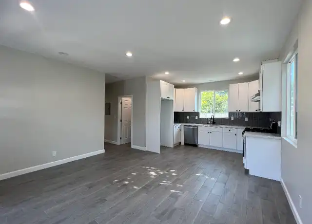 Property at 924 W Chestnut Ave Unit 3, Santa Ana, CA, 92703, 2 beds, 1 bath, [object Object]
