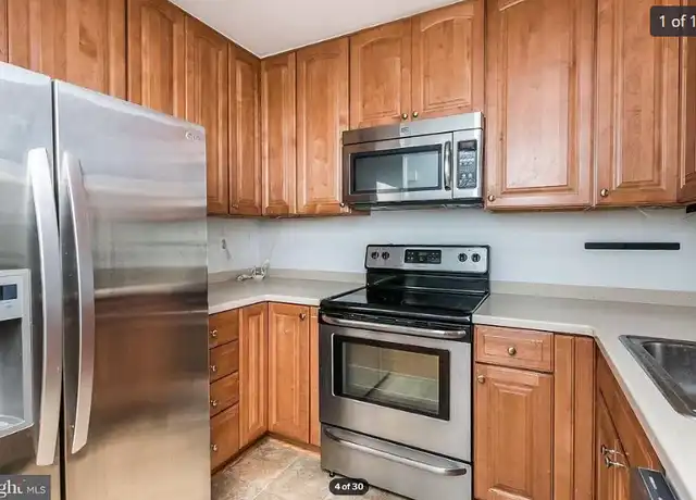 Property at 13 W Hill St, Baltimore, MD, 21230, 2 beds, 3.5 baths, [object Object]