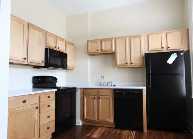 Property at 2336-2338 E Carson St Apt 3, Pittsburgh, PA, 15203, 2 beds, 1 bath, [object Object]