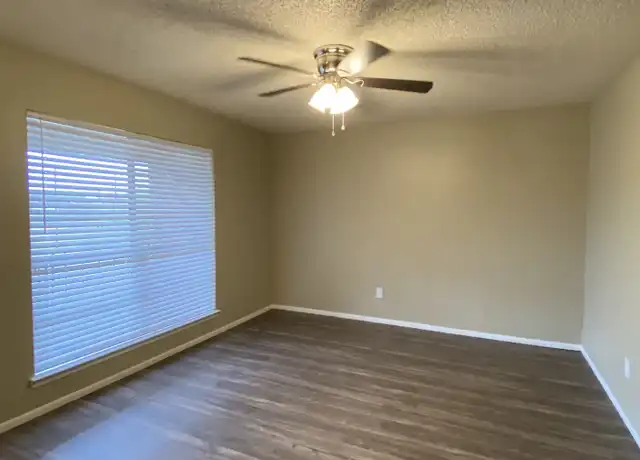 Property at 6800 Camden Ln Unit 23, Groves, TX, 77619, 1 bed, 1 bath, [object Object]