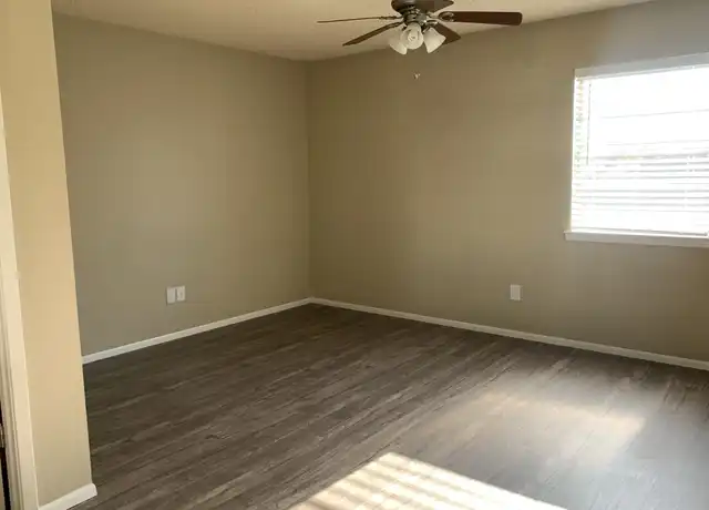 Property at 6800 Camden Ln Unit 23, Groves, TX, 77619, 1 bed, 1 bath, [object Object]