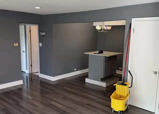 Property at 17701 Park Blvd #201, Lansing, IL, 60438, 2 beds, 1 bath, [object Object]