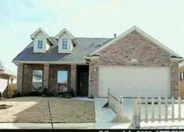 Property at 2724 Bull Shoals Dr, Fort Worth, TX, 76131, 3 beds, 2 baths, [object Object]