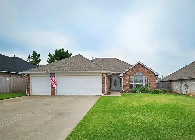 Property at 420 E Plantation Ter, Mustang, OK, 73064, 4 beds, 2 baths, [object Object]