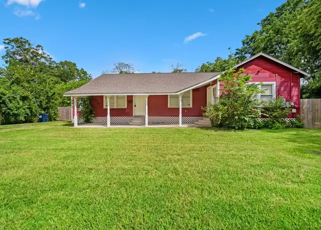 Property at 1164 3rd St, Clute, TX, 77531, 3 beds, 2 baths, [object Object]