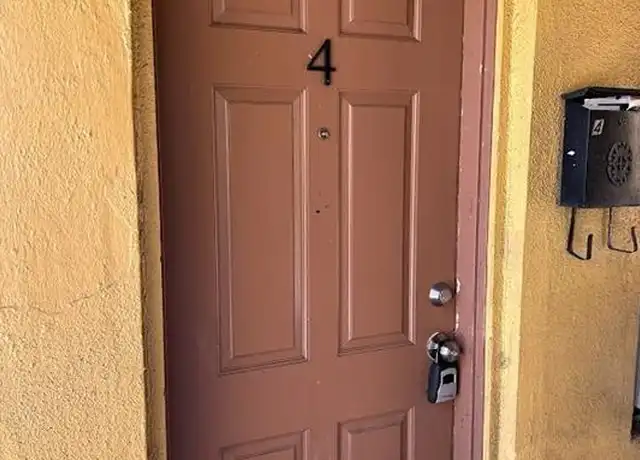 Property at 416 NE 1st Ave Unit 4, Fort Lauderdale, FL, 33301, 1 bed, 1 bath, [object Object]