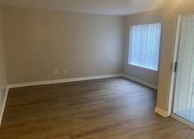 Property at 4400 SE Naef Rd Unit B36, Milwaukie, OR, 97267, 1 bed, 1 bath, [object Object]