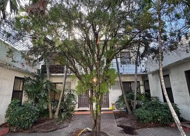 Property at 2000 Monroe St Unit 5, Hollywood, FL, 33020, 1 bed, 1 bath, [object Object]