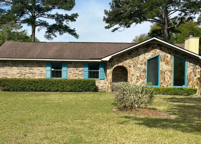 Property at 1111 Chestnut Ln, Hinesville, GA, 31313, 3 beds, 2 baths, [object Object]