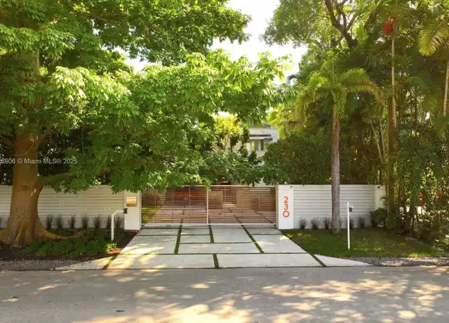 Property at 230 Ridgewood Rd, Coral Gables, FL, 33133, 4 beds, 3.5 baths, [object Object]