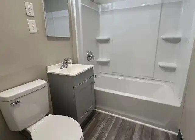 Property at 408 Pleasant Ave Unit 408, Dayton, OH, 45403, 3 beds, 1 bath, [object Object]