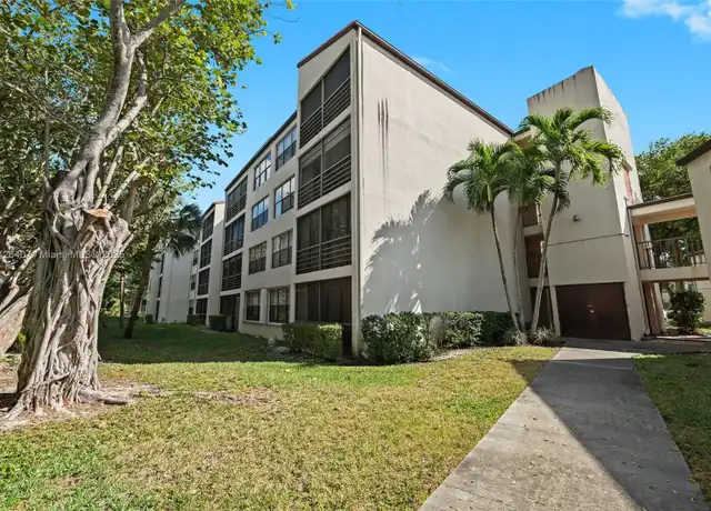 Property at 2302 S Cypress Bend Dr #210, Pompano Beach, FL, 33069, 2 beds, 2 baths, [object Object]
