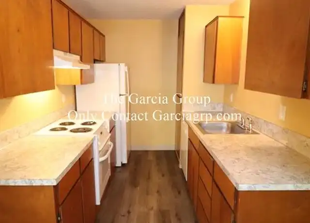 Property at 3712 S Kelly Ave Unit 11, Portland, OR, 97239, 2 beds, 1 bath, [object Object]