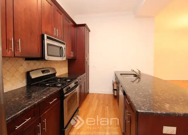 Property at 4651 N Greenview Ave Apt 304, Chicago, IL, 60640, 2 beds, 2 baths, [object Object]