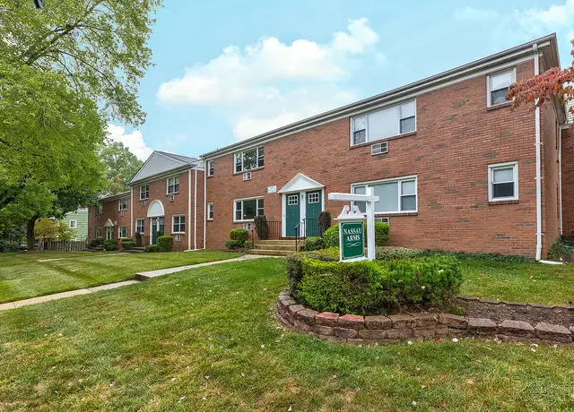 Photo of 182 N Harrison St, Princeton, NJ 08540
