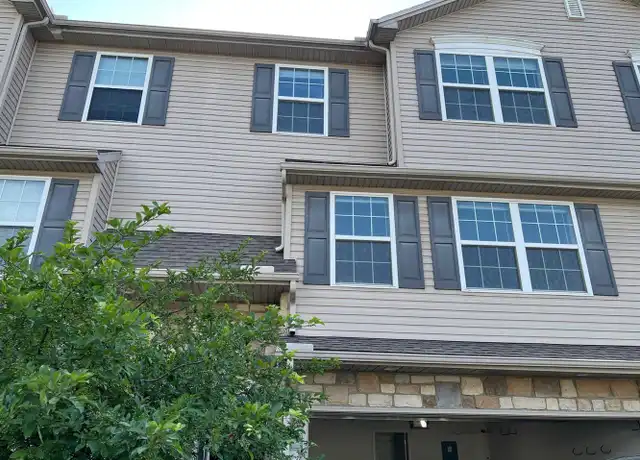 Property at 422 Mercury Dr, Mechanicsburg, PA, 17050, 3 beds, 2.5 baths, [object Object]