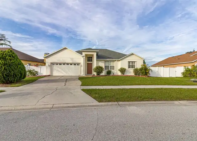 Property at 411 Tamarind Parke Ln, Kissimmee, FL, 34758, 3 beds, 2 baths, [object Object]