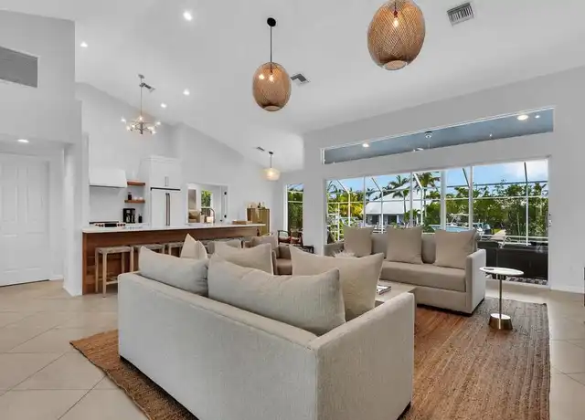 Property at 1500 Curlew Ave, Naples, FL, 34102, 4 beds, 3 baths, [object Object]
