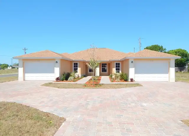 Property at 902 NE 8th Pl, Cape Coral, FL, 33909, 3 beds, 2 baths, [object Object]