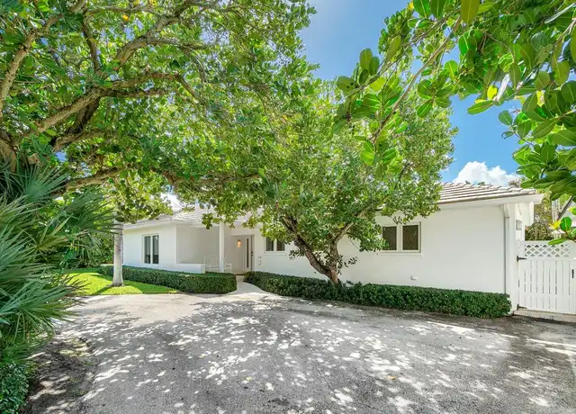 Property at 110 Seagate Rd, Palm Beach, FL, 33480, 3 beds, 3 baths, [object Object]