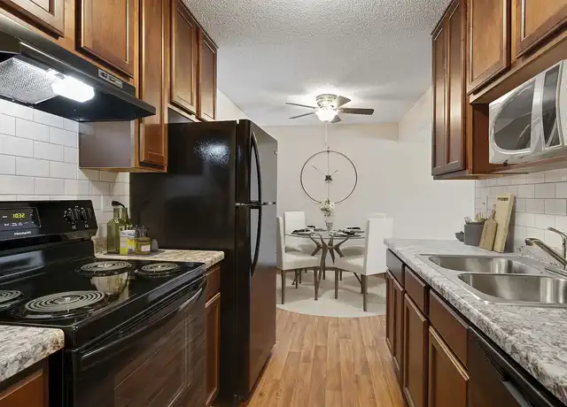Property at Willoway Apartments - 13401 Morgan Ave S, Burnsville, MN, 55337, 1-2 bed, 1-2 bath, [object Object]