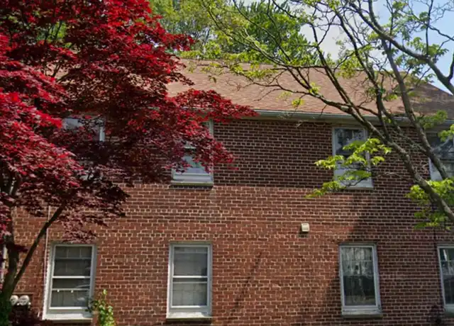 Property at 18-20 Pearl Harbor Cir Unit left, Bridgeport, CT, 06610, 5 beds, 2 baths, [object Object]