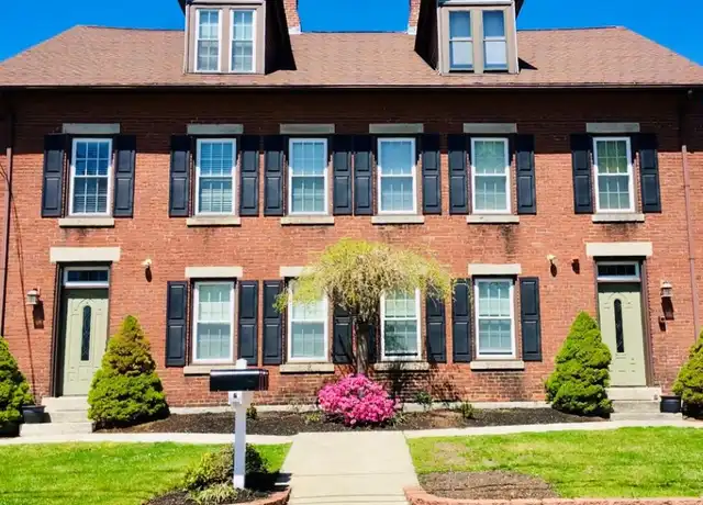 Property at 2 Brayton Ct Unit 2, Cumberland, RI, 02864, 4 beds, 2 baths, [object Object]