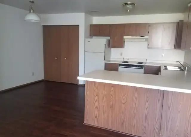 Property at W171S7576 Lannon Dr, Muskego, WI, 53150, 2 beds, 1 bath, [object Object]