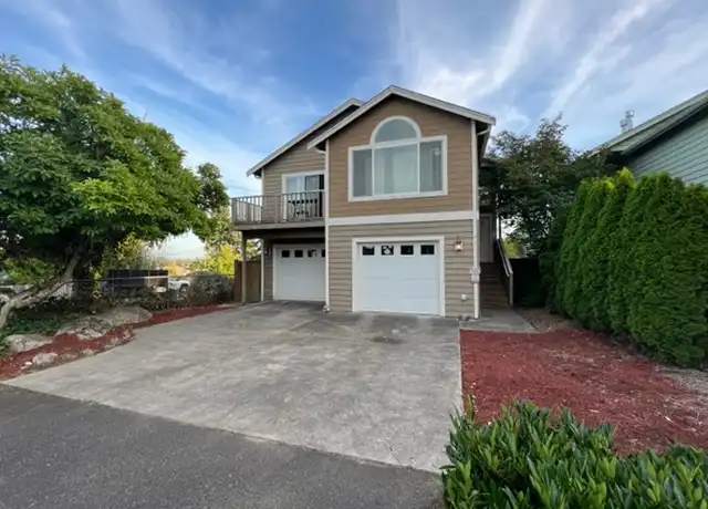 Property at 757 N 102nd St, Seattle, WA, 98133, 3 beds, 2 baths, [object Object]