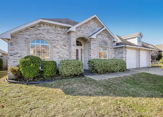 Property at 224 W Glen Meadow Dr, Glenn Heights, TX, 75154, 3 beds, 2 baths, [object Object]