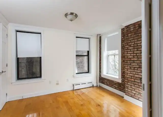 Property at 110 Bedford St, New York, NY, 10014, 2 beds, 2 baths, [object Object]