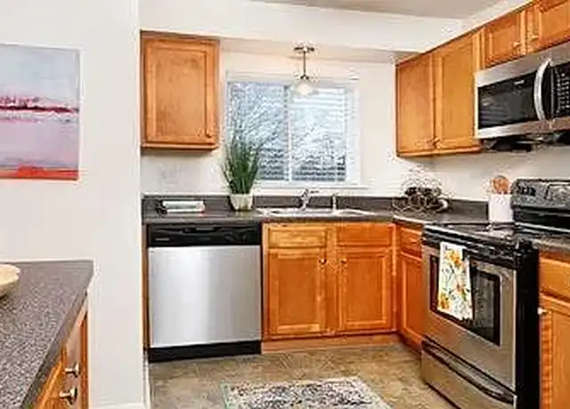 Property at Lakeshore at Hampton Center - 70 Lakeshore Dr, Hampton, VA, 23666, 1-2 bed, 1-2.5 bath, [object Object]