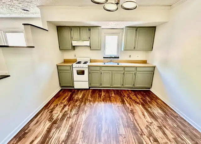 Property at 110 E 40th St Unit 2, Wilmington, DE, 19802, 1 bed, 1 bath, [object Object]