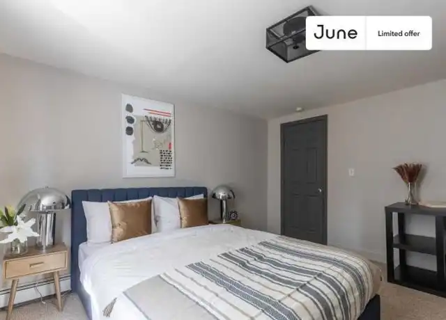 Property at 289 Bowen St, Boston, MA, 02127, 3 beds, 1 bath, [object Object]